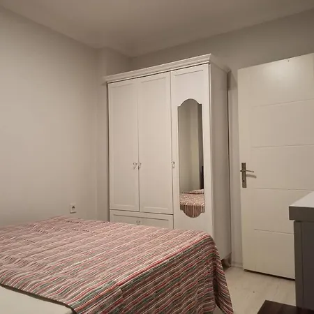 Klimali, 2 Yatak Odasi 1 Salon דירה